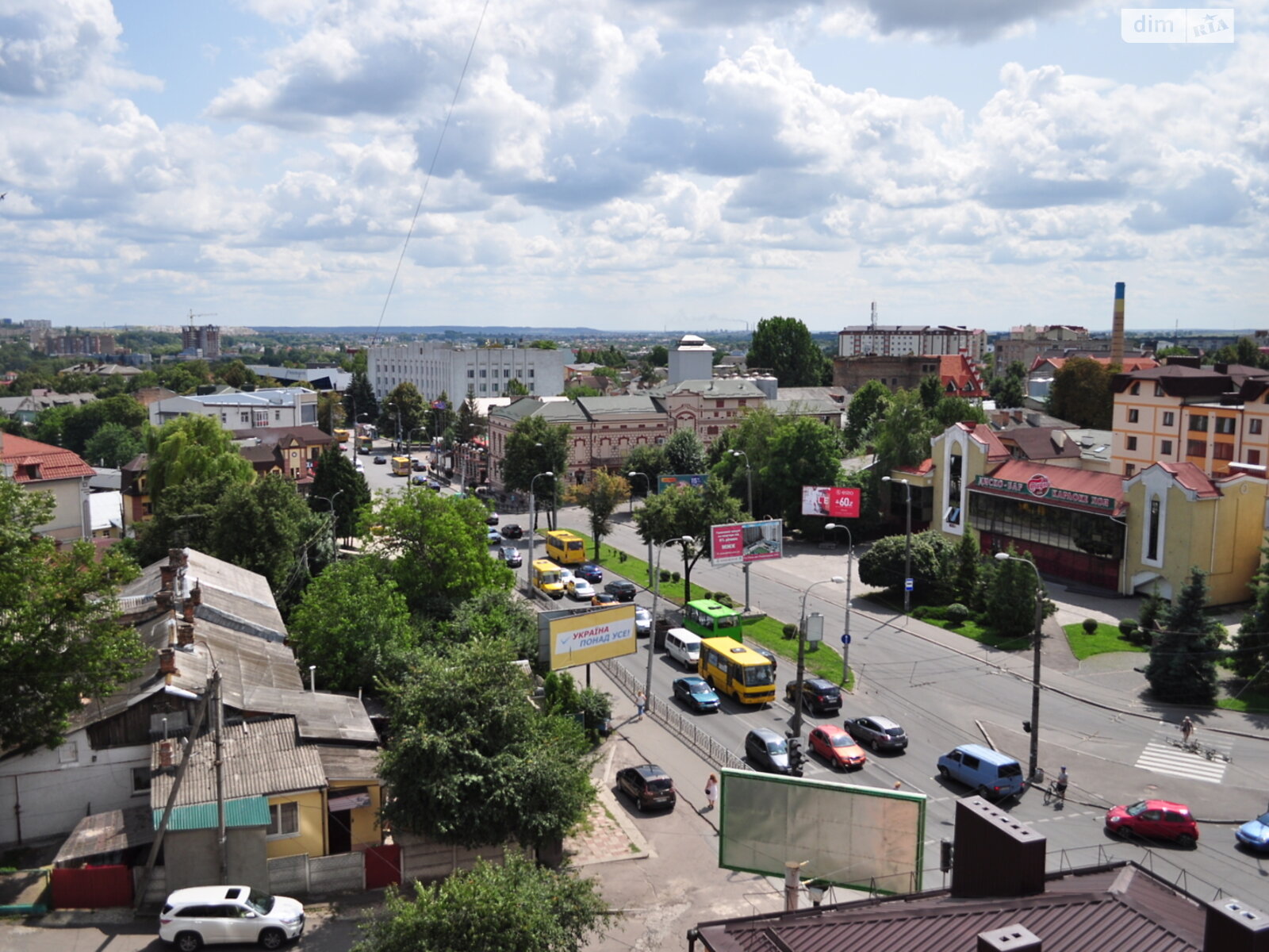 однокімнатна квартира в Рівному, на вул. Соборна в оренду на короткий термін подобово фото 1