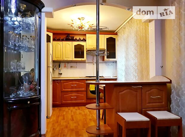 двухкомнатная квартира в Ровно, район Пивзавод, на ул. Соборная в аренду на короткий срок посуточно фото 1 двухкомнатная квартира в Ровно, район Пивзавод, на ул. Соборная в аренду на короткий срок посуточно фото 1