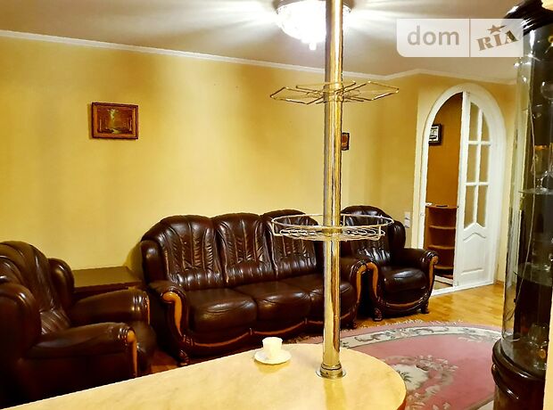 двухкомнатная квартира в Ровно, район Пивзавод, на ул. Соборная в аренду на короткий срок посуточно фото 1
