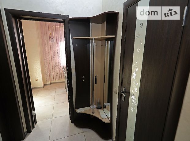 однокомнатная квартира в Ровно, район Пивзавод, на vyl. Soborna 348 в аренду на короткий срок посуточно фото 1 однокомнатная квартира в Ровно, район Пивзавод, на vyl. Soborna 348 в аренду на короткий срок посуточно фото 1
