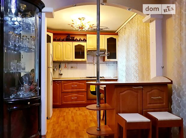 двухкомнатная квартира в Ровно, район Рум, на ул. Соборная 233 в аренду на короткий срок посуточно фото 1 двухкомнатная квартира в Ровно, район Рум, на ул. Соборная 233 в аренду на короткий срок посуточно фото 1