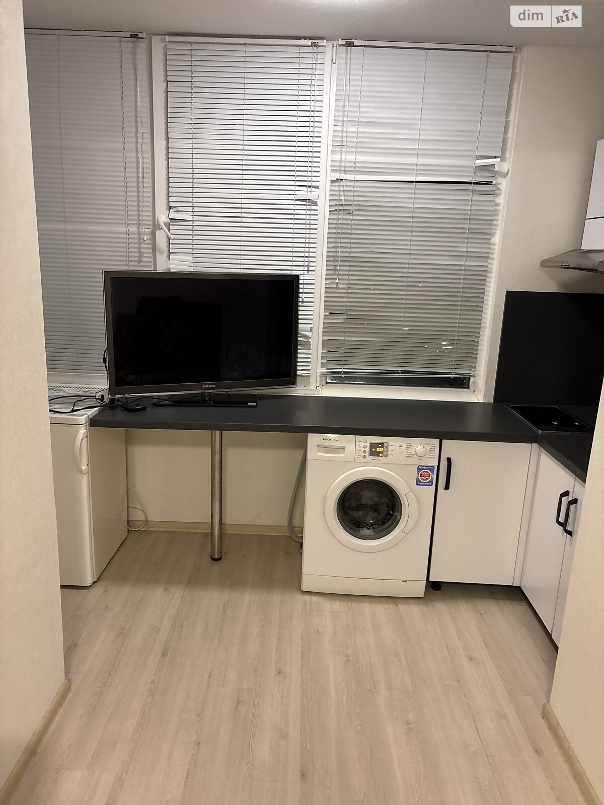 однокімнатна квартира в Рівному, район Ювілейний, на вул. Соборна 285Е, кв. 6 в оренду на короткий термін подобово фото 1