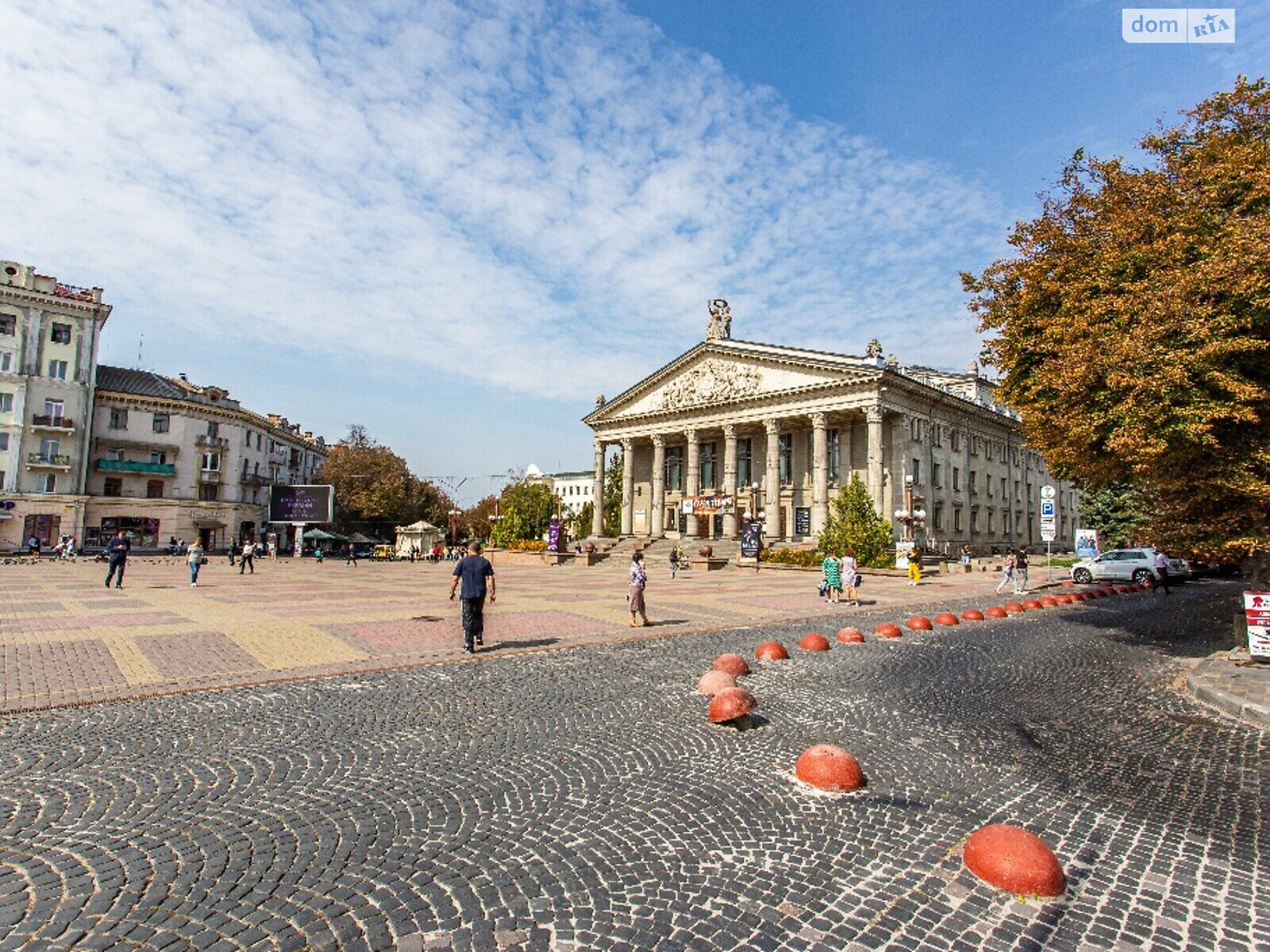 однокомнатная квартира в Тернополе, район Бам, на ул. Лепкого Богдана в аренду на короткий срок посуточно фото 1