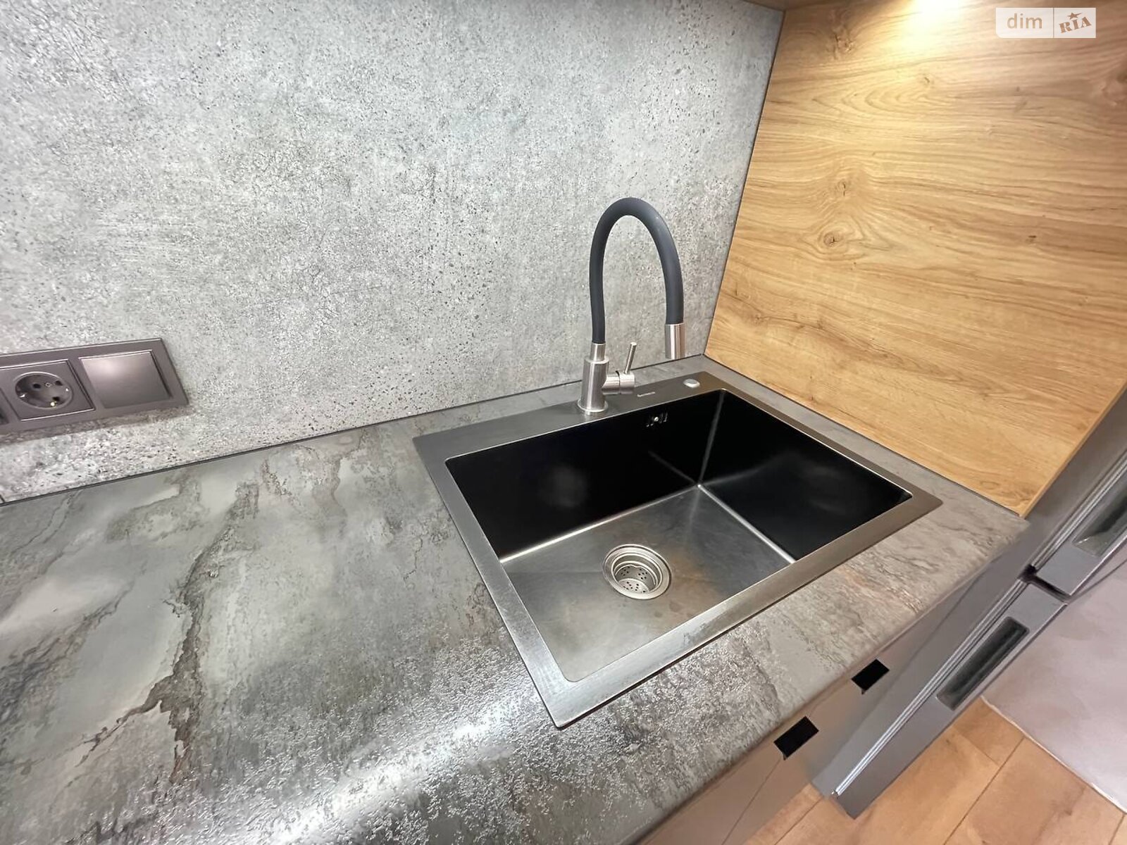 однокомнатная квартира в Тернополе, район Канада, на просп. Бандеры Степана 83Д в аренду на короткий срок посуточно фото 1 однокомнатная квартира в Тернополе, район Канада, на просп. Бандеры Степана 83Д в аренду на короткий срок посуточно фото 1