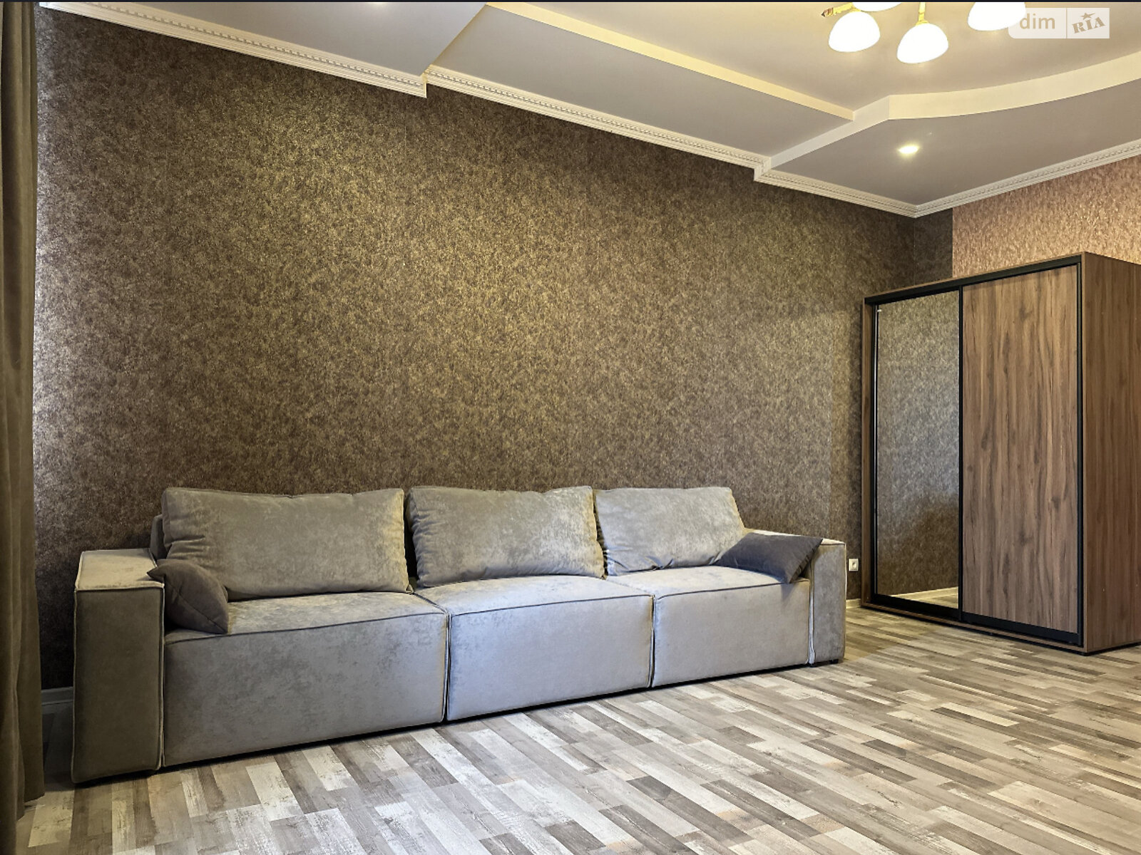 двухкомнатная квартира в Ужгороде, район Боздош, на ул. Хиры Александра 21 в аренду на короткий срок посуточно фото 1