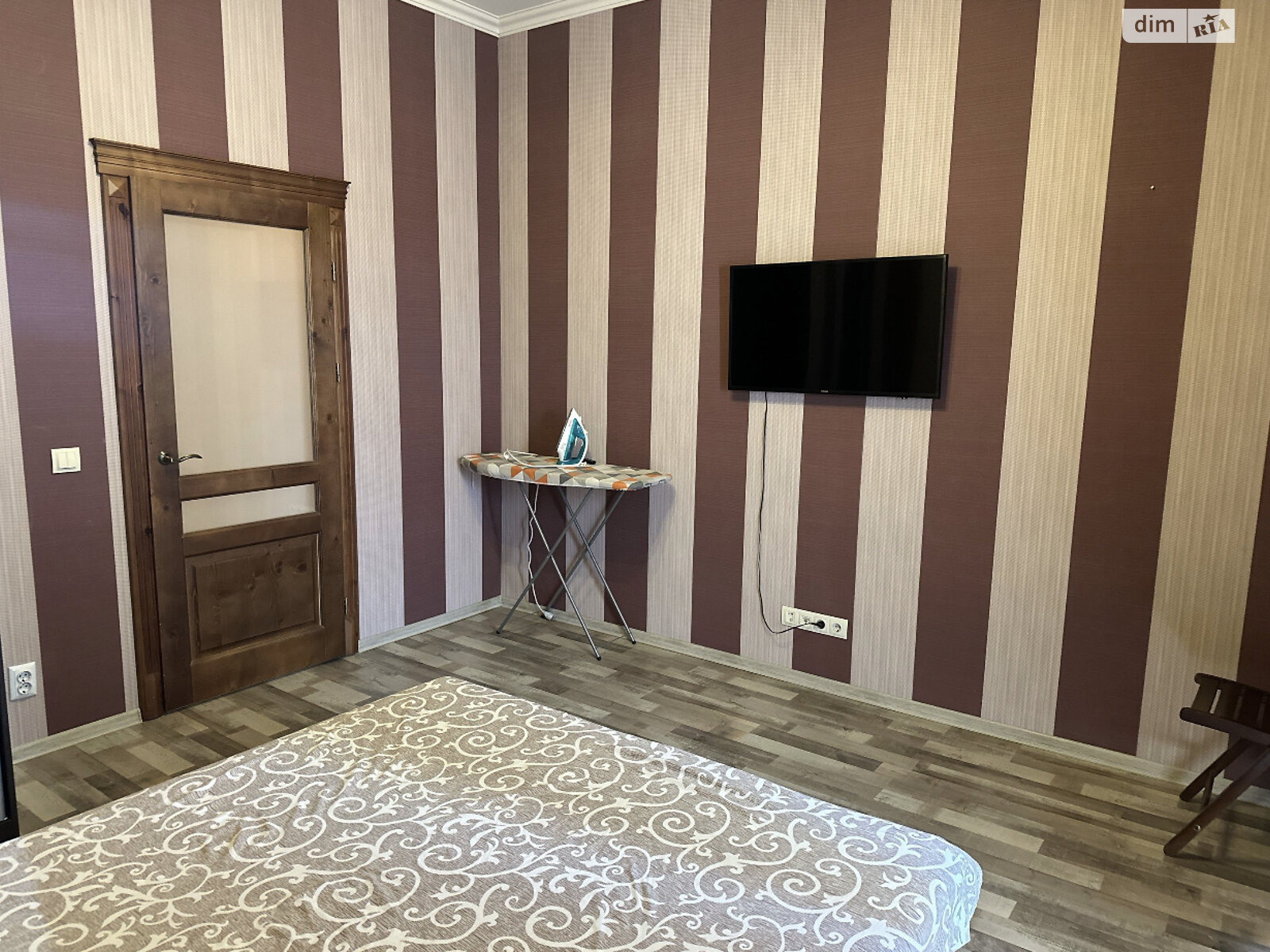 двухкомнатная квартира в Ужгороде, район Боздош, на ул. Хиры Александра 21 в аренду на короткий срок посуточно фото 1