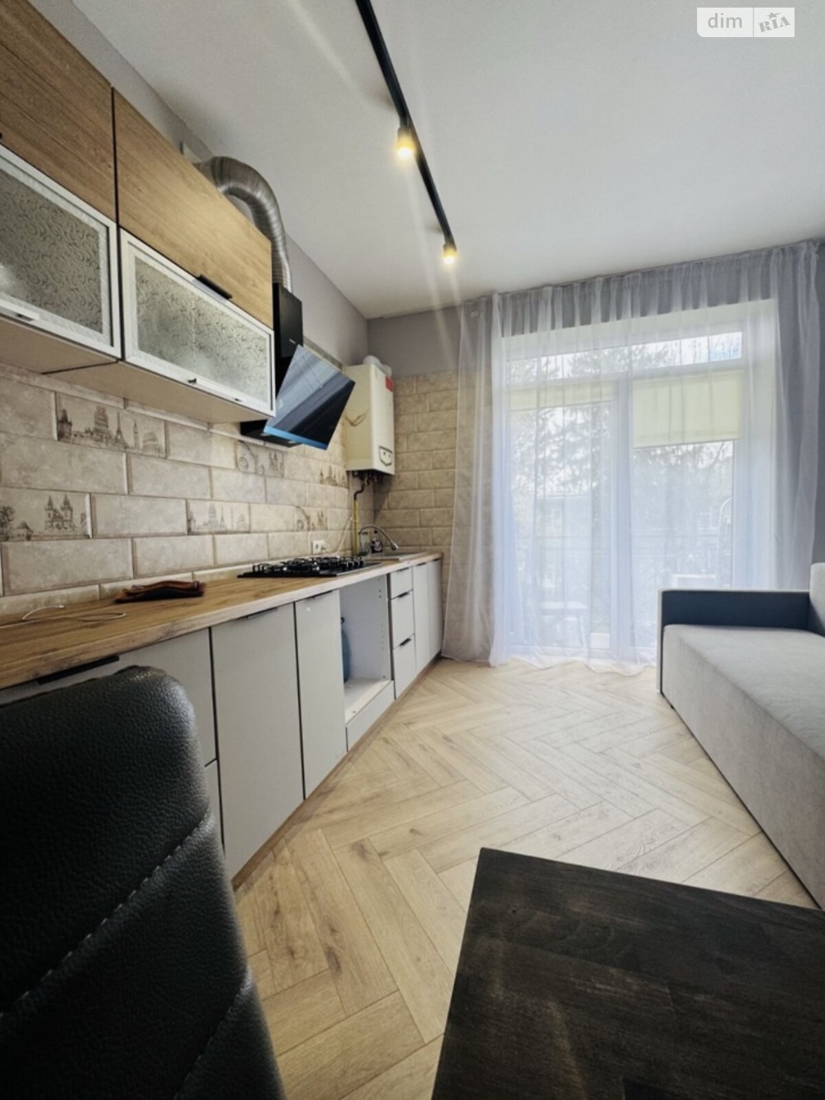 однокомнатная квартира в Ужгороде, район Центр, на ул. Вилмоша Ковача 17 в аренду на короткий срок посуточно фото 1 однокомнатная квартира в Ужгороде, район Центр, на ул. Вилмоша Ковача 17 в аренду на короткий срок посуточно фото 1