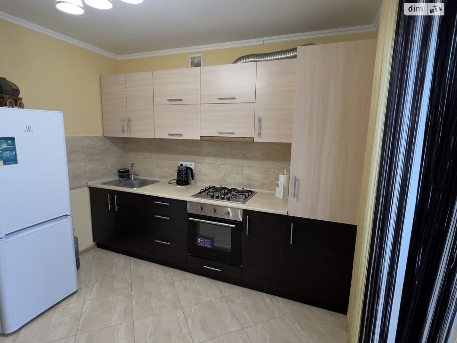 однокімнатна квартира в Вінниці, район Поділля, на вул. Академіка Ющенка 5 в оренду на короткий термін подобово фото 1