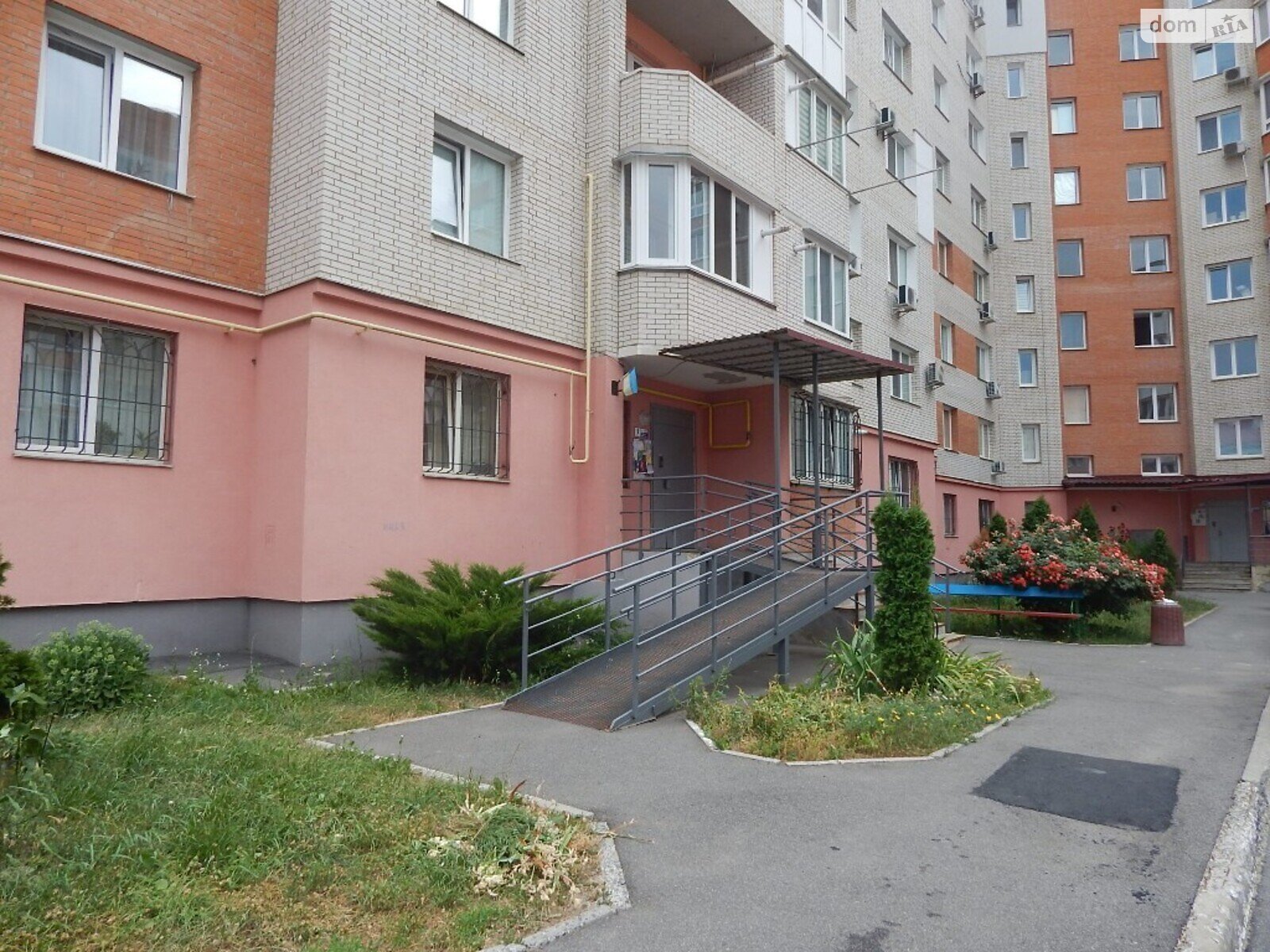 двухкомнатная квартира в Виннице, район Подолье, на бул. Свободы в аренду на короткий срок посуточно фото 1