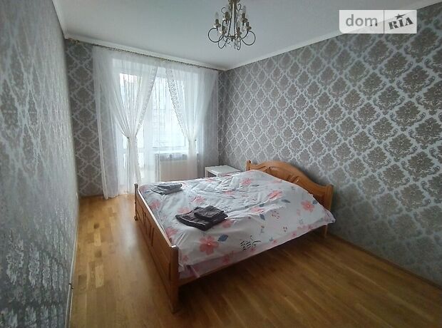 трехкомнатная квартира в Виннице, район Подолье, на ул. Зодчих в аренду на короткий срок посуточно фото 1 трехкомнатная квартира в Виннице, район Подолье, на ул. Зодчих в аренду на короткий срок посуточно фото 1