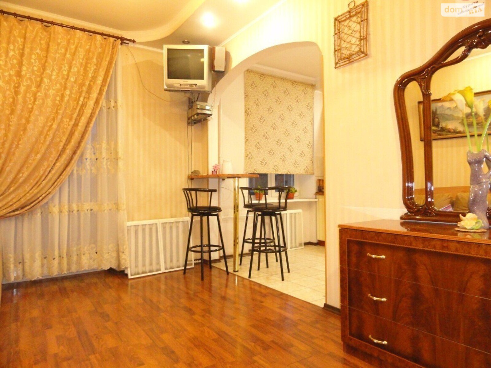 двокімнатна квартира в Вінниці, район Центр, на вул. Соборна 43 в оренду на короткий термін подобово фото 1 двокімнатна квартира в Вінниці, район Центр, на вул. Соборна 43 в оренду на короткий термін подобово фото 1