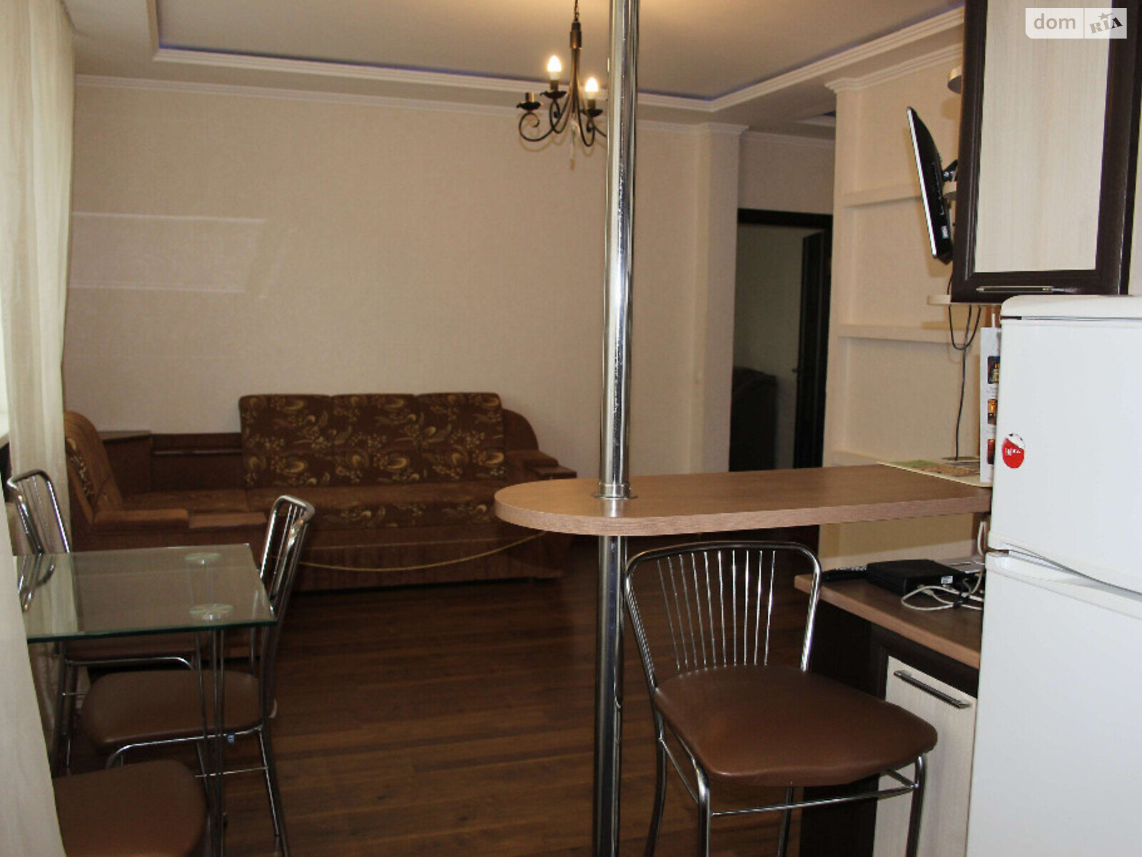 двухкомнатная квартира в Виннице, район Вишенка, на просп. Космонавтов в аренду на короткий срок посуточно фото 1