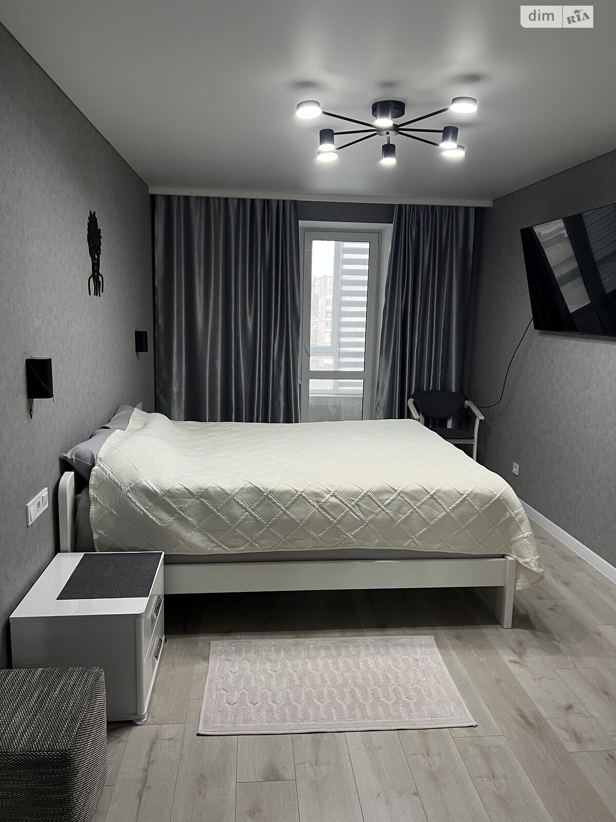 однокімнатна квартира в Вінниці, район Вишенька, на просп. Юності 16Б в оренду на короткий термін подобово фото 1