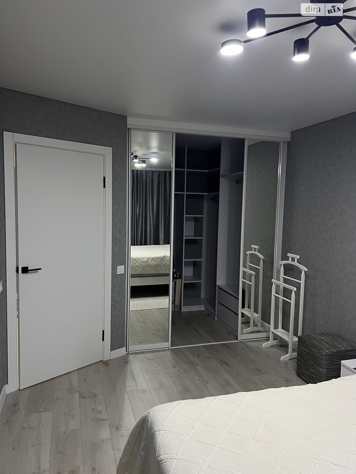 однокімнатна квартира в Вінниці, район Вишенька, на просп. Юності 16Б в оренду на короткий термін подобово фото 1