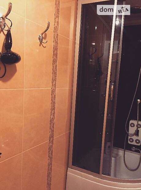 однокомнатная квартира в Запорожье, район Александровский (Жовтневый), на просп. Соборный 150Б в аренду на короткий срок посуточно фото 1 однокомнатная квартира в Запорожье, район Александровский (Жовтневый), на просп. Соборный 150Б в аренду на короткий срок посуточно фото 1
