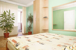двухкомнатная квартира в Запорожье, район Александровский (Жовтневый), на просп. Соборный 144 в аренду на короткий срок посуточно фото 2