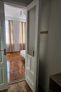 однокомнатная квартира в Запорожье, район Старый Город, на просп. Соборный 38 в аренду на короткий срок посуточно фото 2