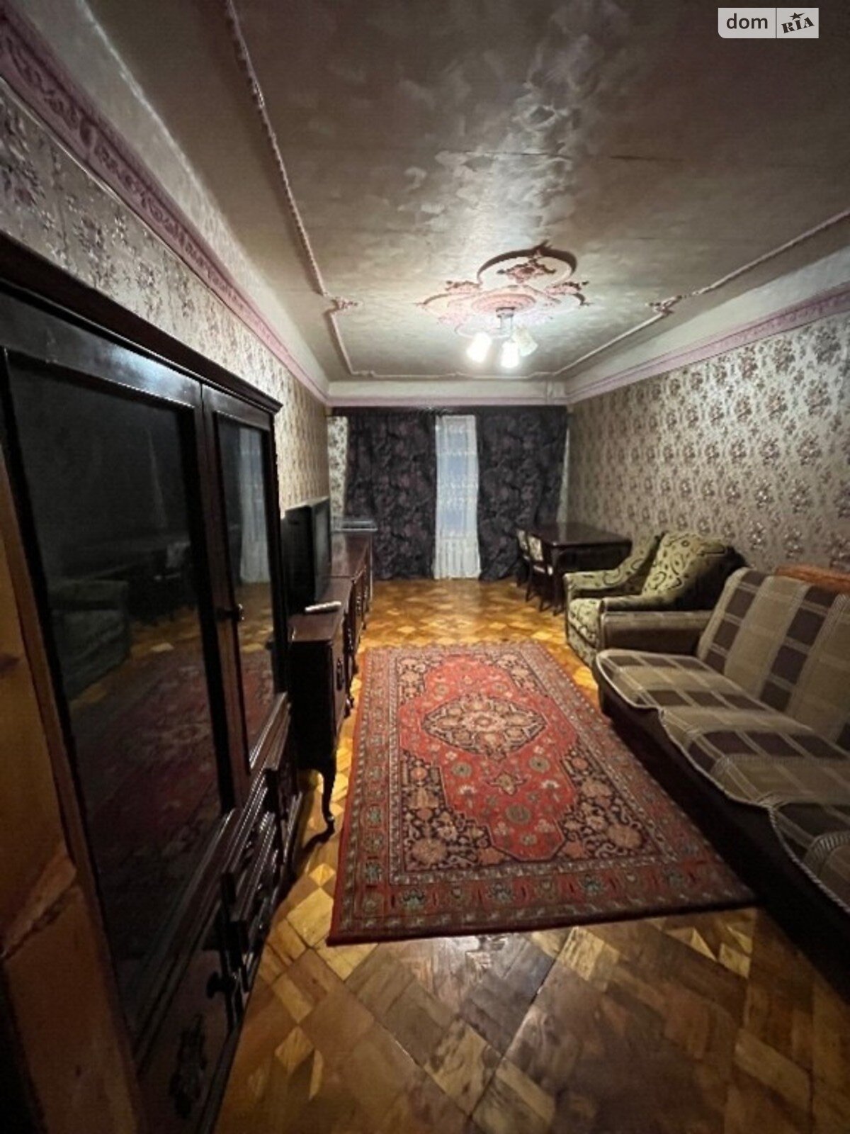 трехкомнатная квартира в Запорожье, район Коммунарский, на ул. Чумаченко в аренду на короткий срок посуточно фото 1 трехкомнатная квартира в Запорожье, район Коммунарский, на ул. Чумаченко в аренду на короткий срок посуточно фото 1