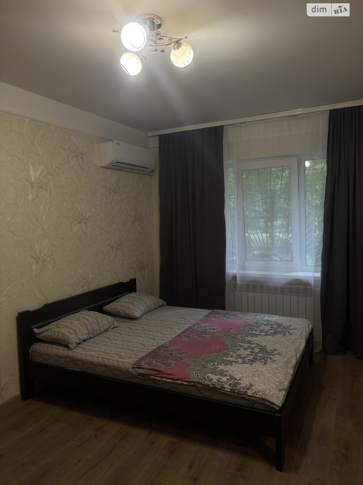 однокімнатна квартира в Запоріжжі, район Комунарський, на вул. Космічна 112Б в оренду на короткий термін подобово фото 1 однокімнатна квартира в Запоріжжі, район Комунарський, на вул. Космічна 112Б в оренду на короткий термін подобово фото 1