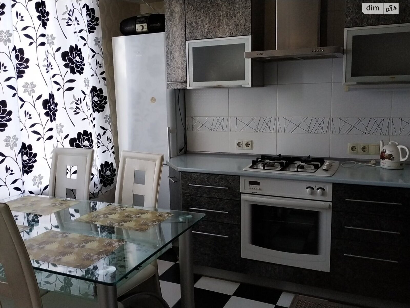 двокімнатна квартира в Запоріжжі, район Соцмісто, на просп. Металургів 16 в оренду на короткий термін подобово фото 1 двокімнатна квартира в Запоріжжі, район Соцмісто, на просп. Металургів 16 в оренду на короткий термін подобово фото 1