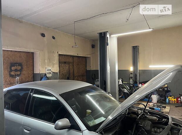 Бокс в гаражном комплексе под легковое авто в Киеве, площадь 80 кв.м. фото 1