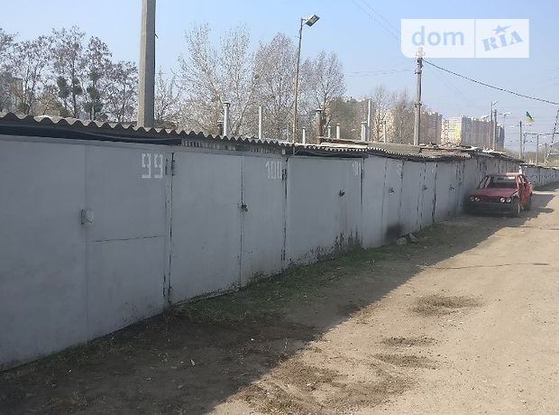 Бокс в гаражном комплексе универсальный в Киеве, площадь 15 кв.м. фото 2 Бокс в гаражном комплексе универсальный в Киеве, площадь 15 кв.м. фото 2