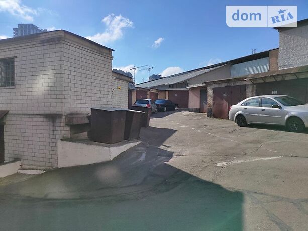 Бокс в гаражном комплексе универсальный в Киеве, площадь 16.6 кв.м. фото 1 Бокс в гаражном комплексе универсальный в Киеве, площадь 16.6 кв.м. фото 1