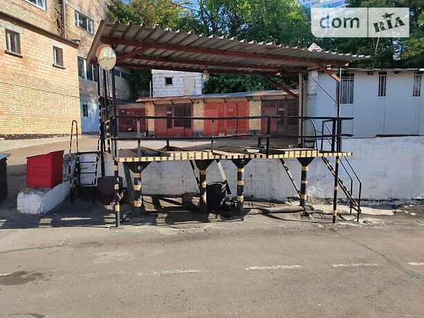 Бокс в гаражном комплексе универсальный в Киеве, площадь 16.6 кв.м. фото 1 Бокс в гаражном комплексе универсальный в Киеве, площадь 16.6 кв.м. фото 1