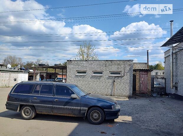 Бокс в гаражном комплексе под бус в Киеве, площадь 120 кв.м. фото 1 Бокс в гаражном комплексе под бус в Киеве, площадь 120 кв.м. фото 1