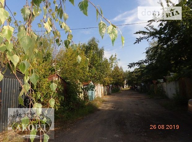 Бокс в гаражном комплексе под легковое авто в Ужгороде, площадь 25 кв.м. фото 1 Бокс в гаражном комплексе под легковое авто в Ужгороде, площадь 25 кв.м. фото 1