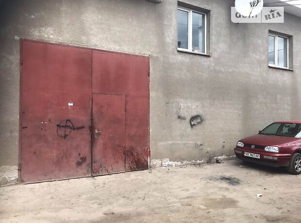 Бокс в гаражном комплексе универсальный в Виннице, площадь 90 кв.м. фото 1 Бокс в гаражном комплексе универсальный в Виннице, площадь 90 кв.м. фото 1
