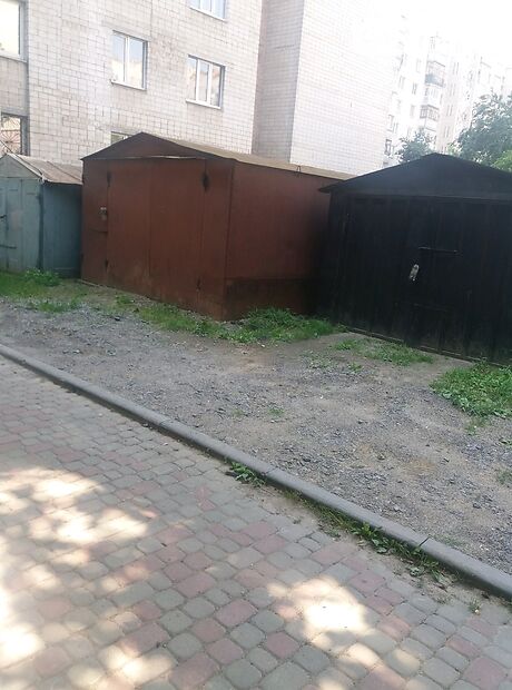 Бокс в гаражном комплексе под легковое авто в Виннице, площадь 24 кв.м. фото 1 Бокс в гаражном комплексе под легковое авто в Виннице, площадь 24 кв.м. фото 1
