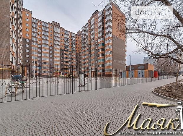 Место в гаражном кооперативе под легковое авто в Запорожье, площадь 25 кв.м. фото 1 Место в гаражном кооперативе под легковое авто в Запорожье, площадь 25 кв.м. фото 1