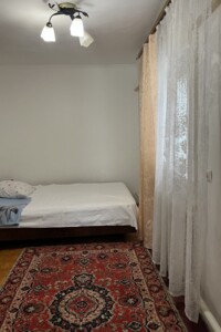 однопроверхова частина будинку, 35 кв. м, цегла. Здається помісячно в Чернівцях, в районі Першотравневий фото 2
