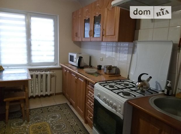 одноэтажная часть дома, 55 кв. м, кирпич. Сдается помесячно в Черновцах, в районе Роша фото 1 одноэтажная часть дома, 55 кв. м, кирпич. Сдается помесячно в Черновцах, в районе Роша фото 1