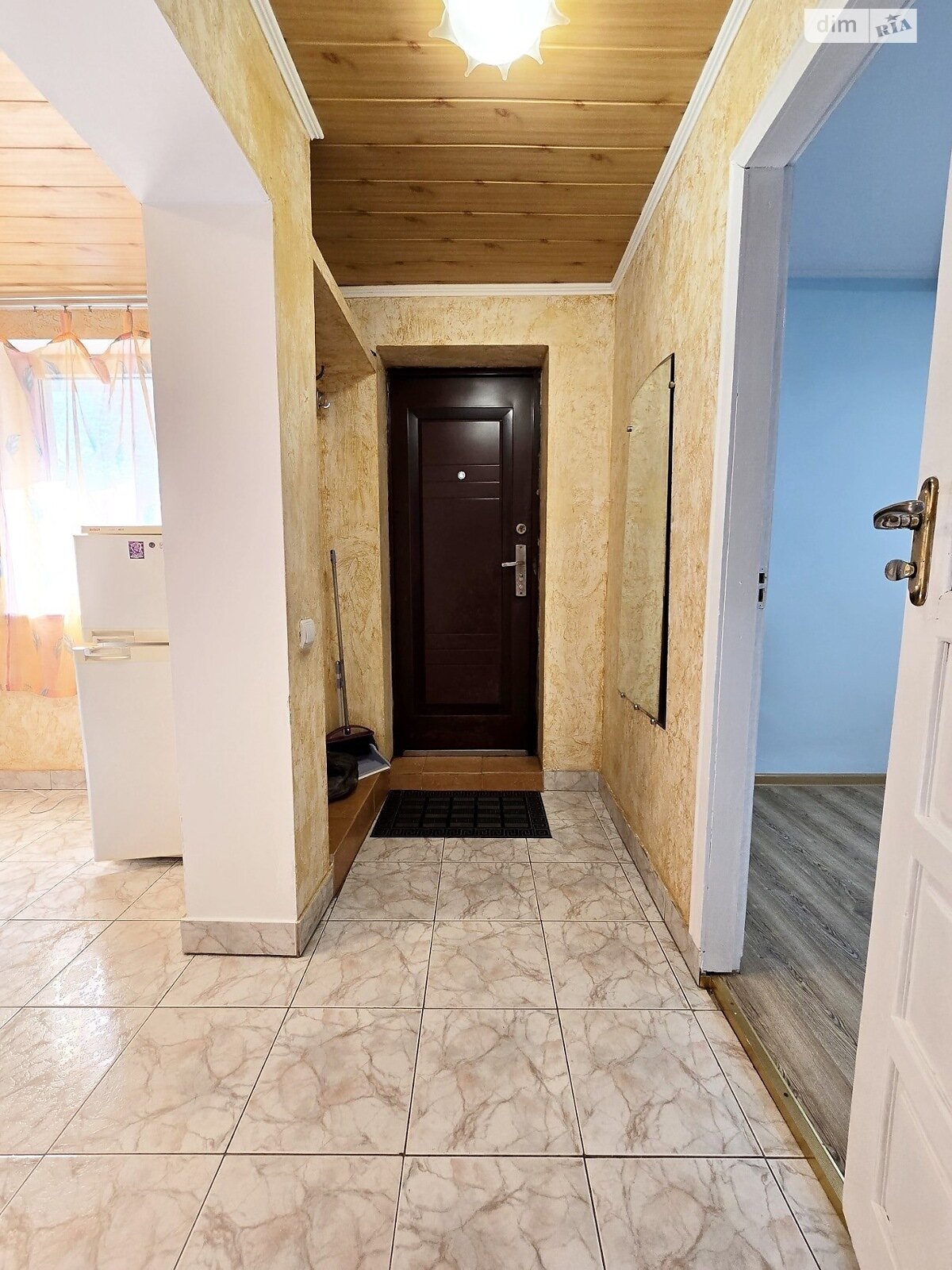 однопроверхова частина будинку, 40 кв. м, цегла. Здається помісячно в Чернівцях, в районі Центр фото 1