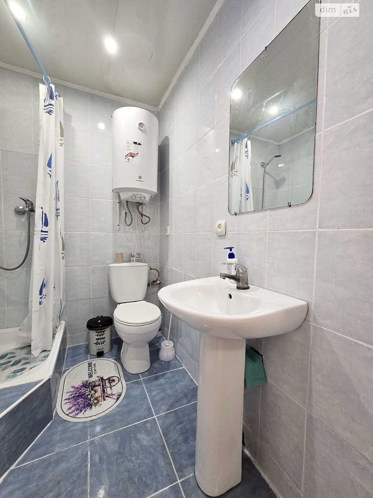 однопроверхова частина будинку, 40 кв. м, цегла. Здається помісячно в Чернівцях, в районі Центр фото 1