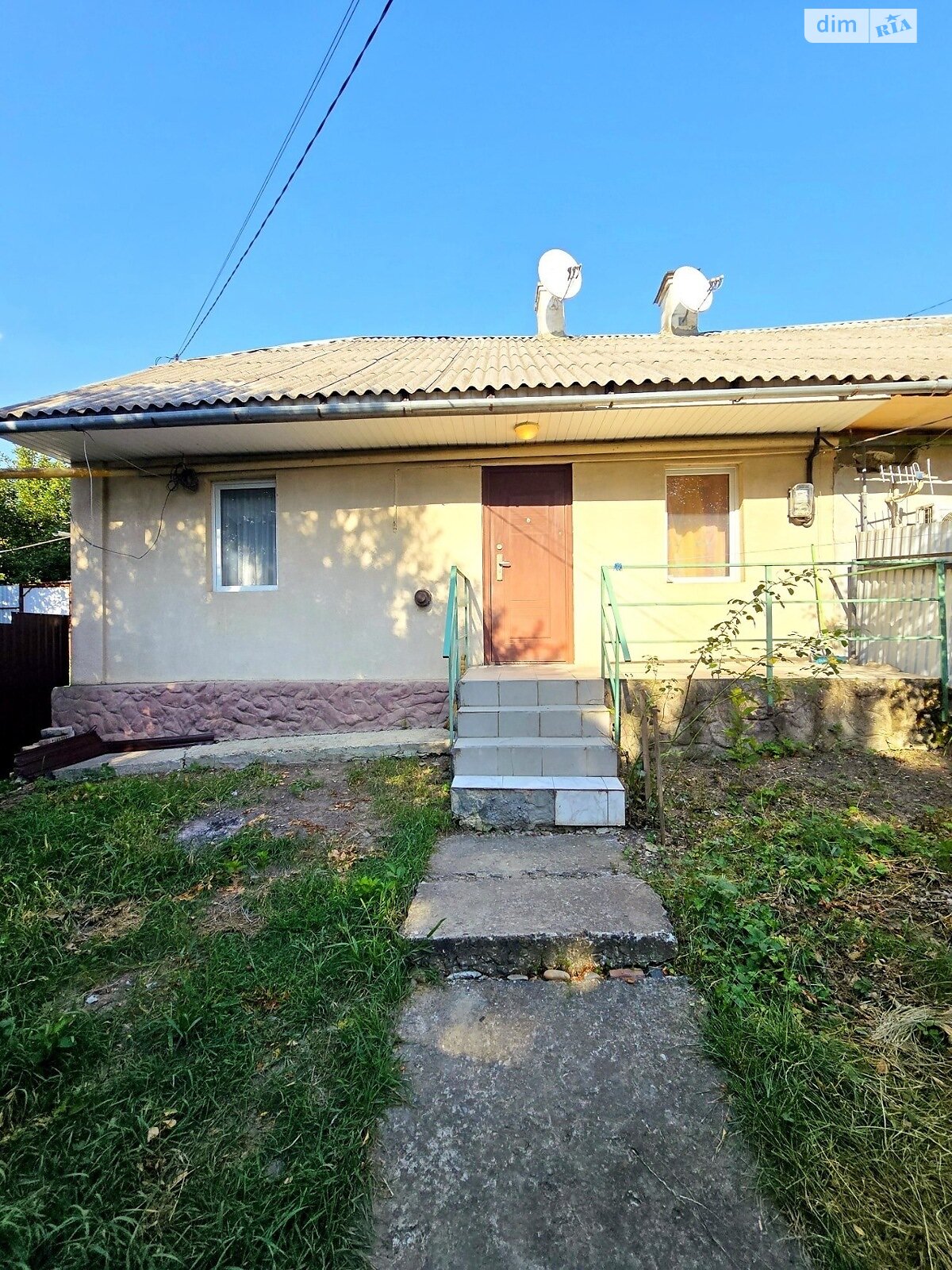 однопроверхова частина будинку, 40 кв. м, цегла. Здається помісячно в Чернівцях, в районі Центр фото 1