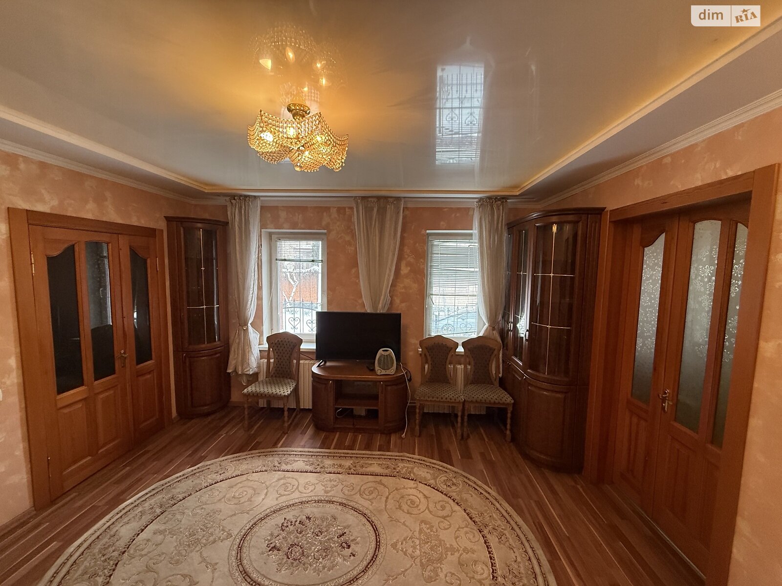 одноэтажная часть дома, 100 кв. м, кирпич. Сдается помесячно в Днепре, в районе Еврейская слобода фото 1