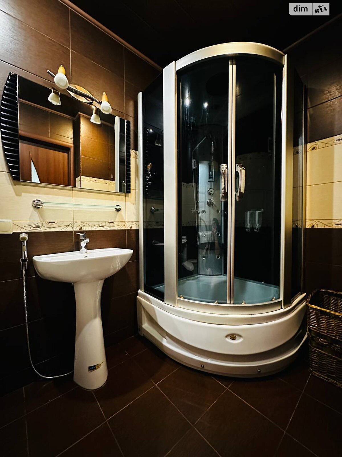 одноэтажная часть дома, 123 кв. м, кирпич. Сдается помесячно в Днепре, в районе Еврейская слобода фото 1