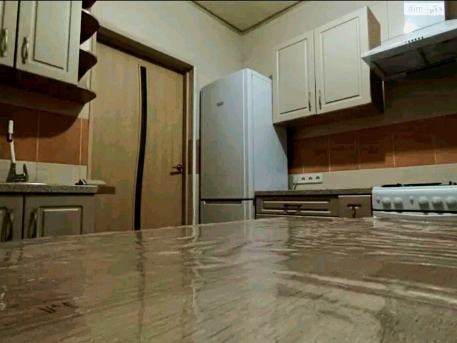 одноэтажная часть дома, 50 кв. м, кирпич. Сдается помесячно в Днепре, в районе Амур-Нижнеднепровский фото 1