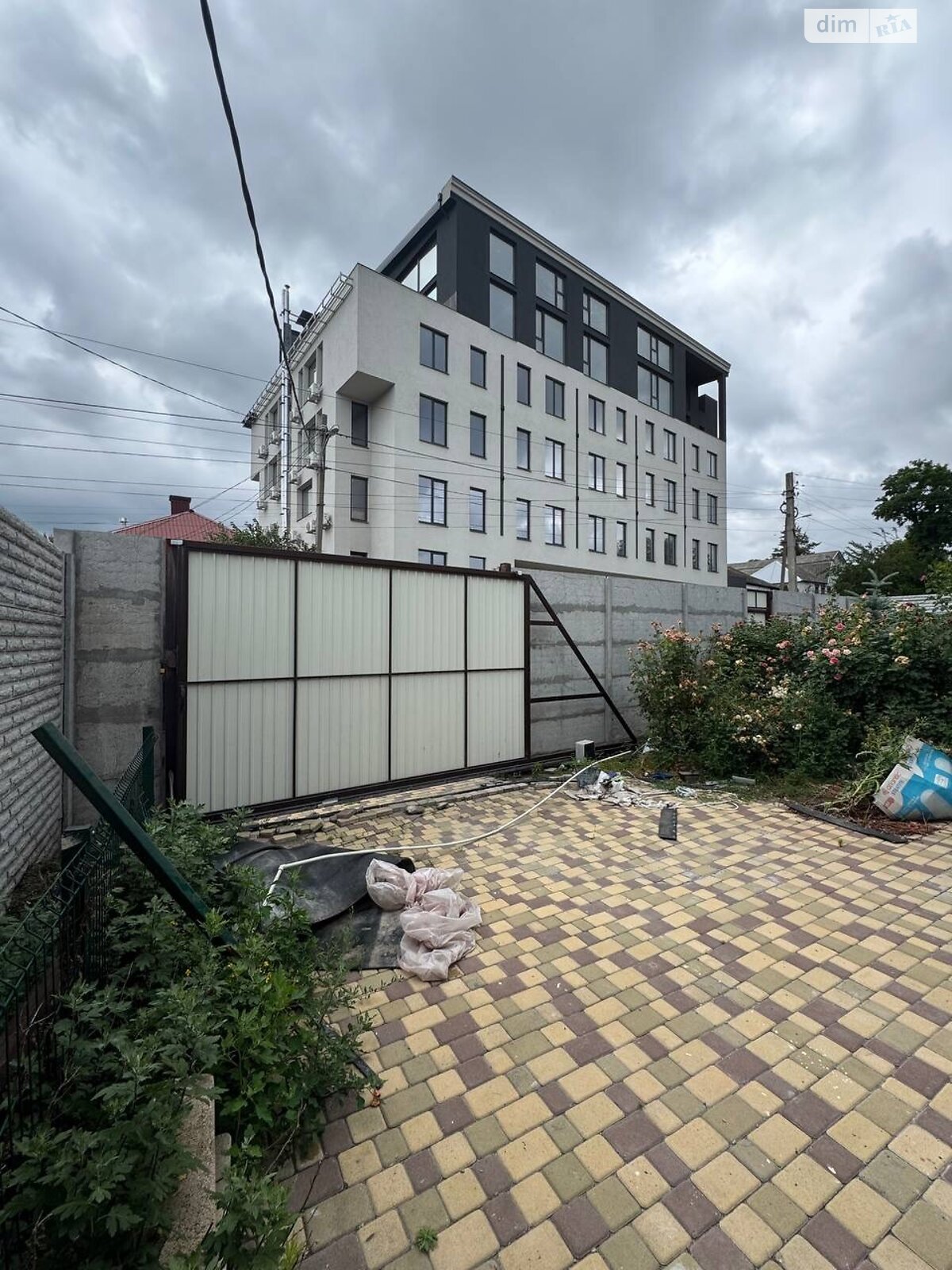 одноэтажная часть дома, 67 кв. м, кирпич. Сдается помесячно в Днепре фото 1