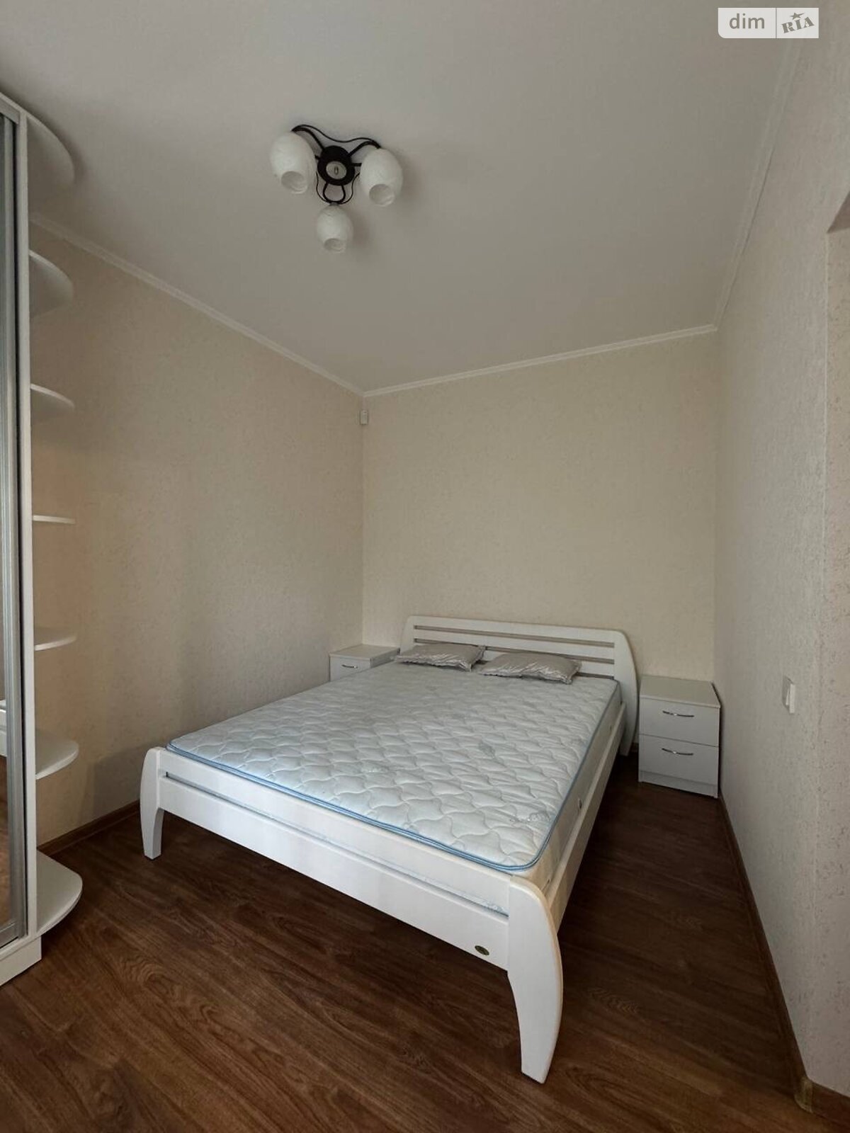 одноэтажная часть дома, 67 кв. м, кирпич. Сдается помесячно в Днепре фото 1