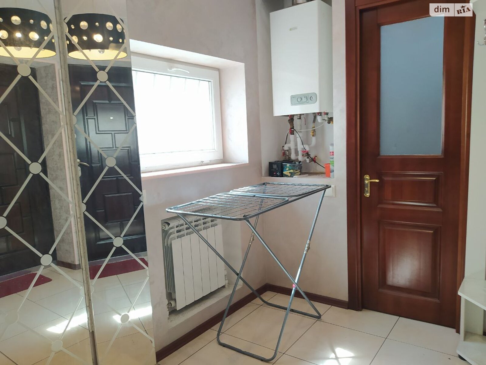 одноэтажная часть дома, 52.4 кв. м, кирпич. Сдается помесячно в Днепре, в районе Центр фото 1 одноэтажная часть дома, 52.4 кв. м, кирпич. Сдается помесячно в Днепре, в районе Центр фото 1