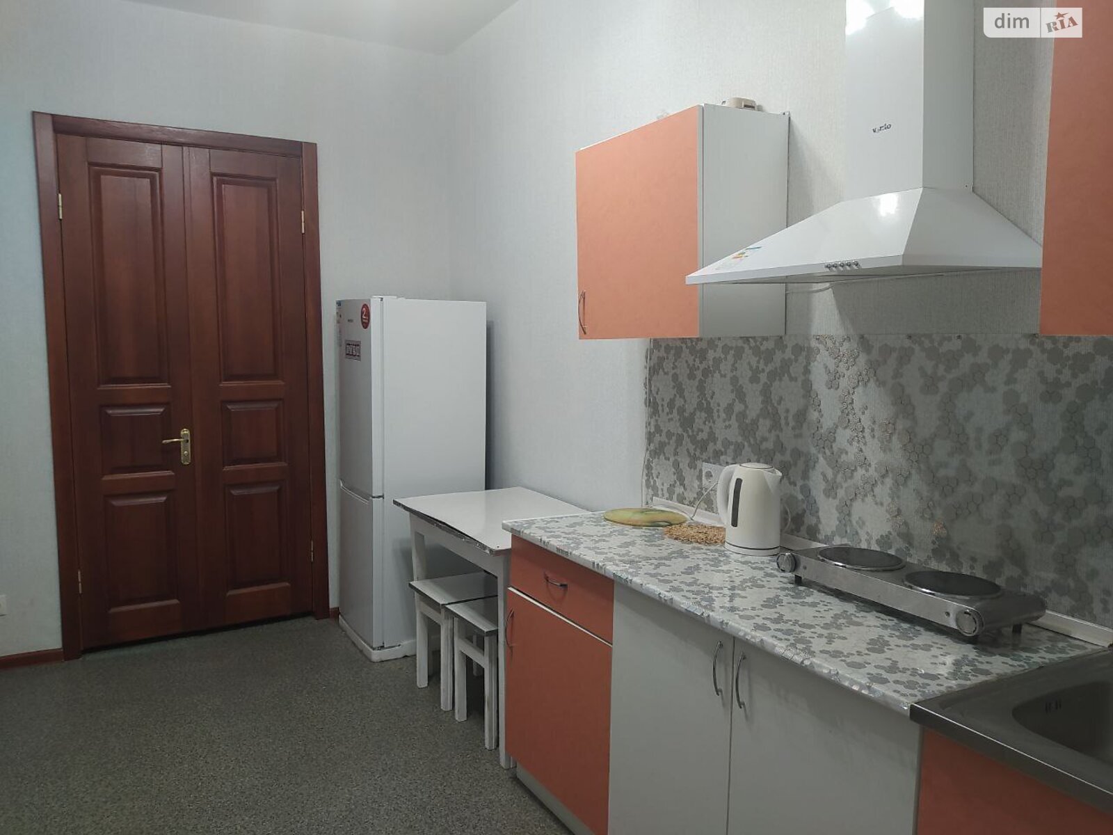 одноэтажная часть дома, 52.4 кв. м, кирпич. Сдается помесячно в Днепре, в районе Центр фото 1 одноэтажная часть дома, 52.4 кв. м, кирпич. Сдается помесячно в Днепре, в районе Центр фото 1