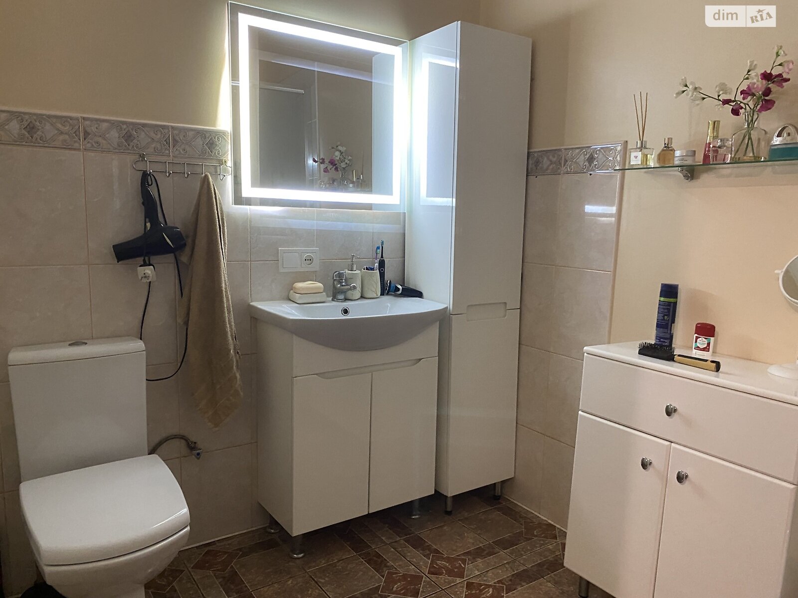 двоповерхова частина будинку, 57 кв. м, цегла. Здається помісячно в Гаях-Шевченківських фото 1