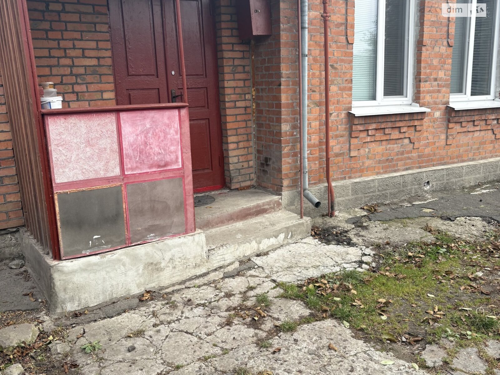 одноэтажная часть дома, 55 кв. м, кирпич. Сдается помесячно в Хмельницком, в районе Ж-д вокзал фото 1 одноэтажная часть дома, 55 кв. м, кирпич. Сдается помесячно в Хмельницком, в районе Ж-д вокзал фото 1