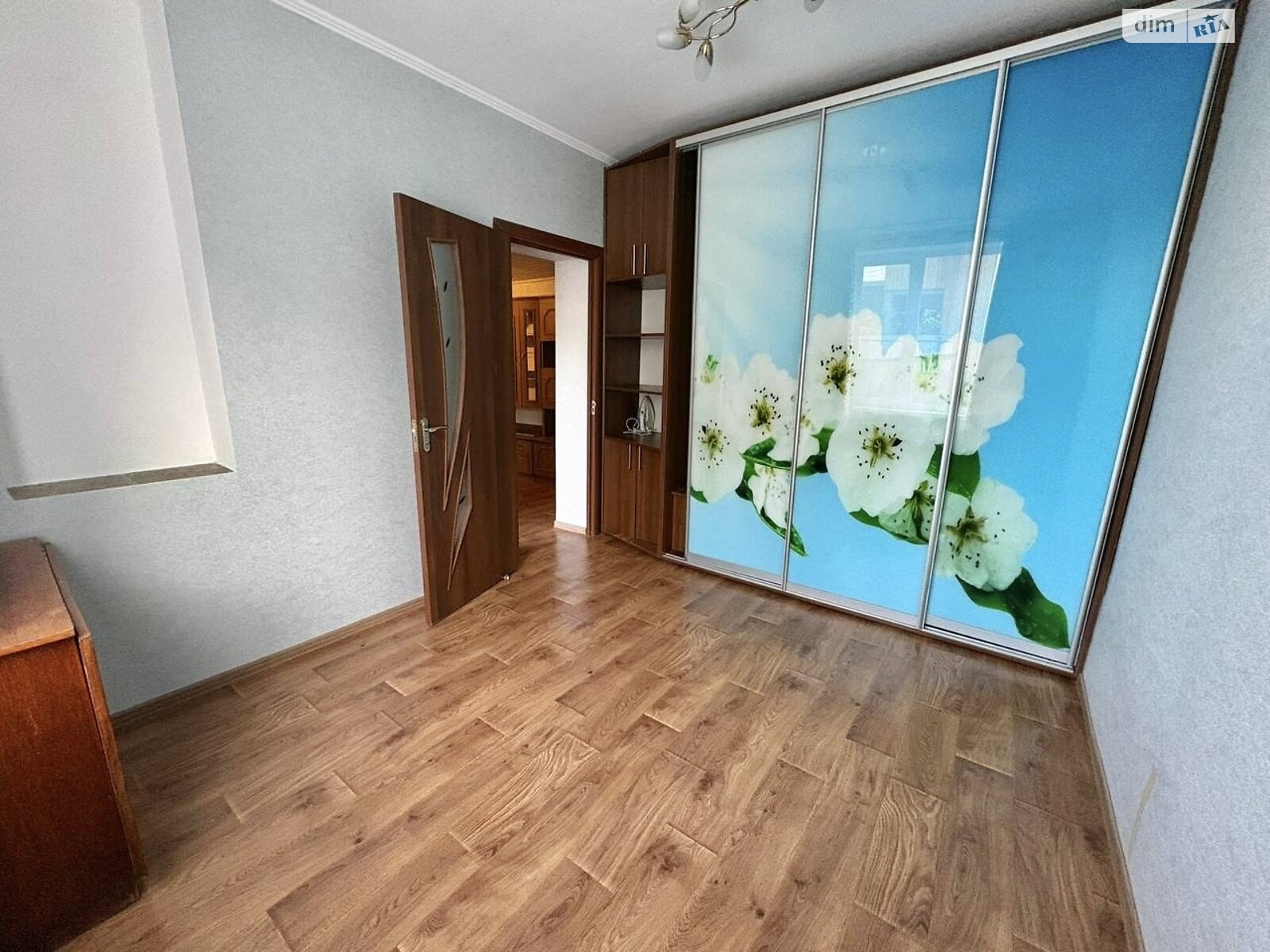 одноэтажная часть дома, 50 кв. м, кирпич. Сдается помесячно в Хмельницком, в районе Центр фото 1 одноэтажная часть дома, 50 кв. м, кирпич. Сдается помесячно в Хмельницком, в районе Центр фото 1