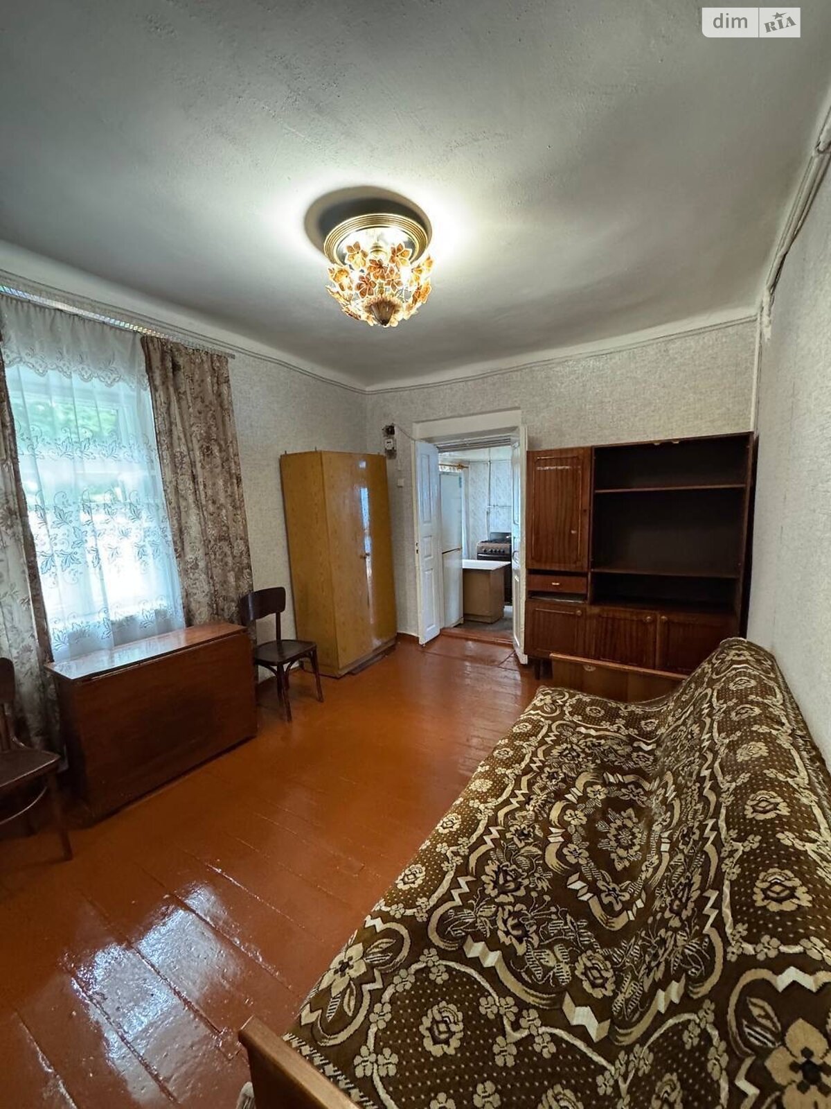 одноэтажная часть дома, 45 кв. м, кирпич. Сдается помесячно в Хмельницком, в районе Центр фото 1 одноэтажная часть дома, 45 кв. м, кирпич. Сдается помесячно в Хмельницком, в районе Центр фото 1