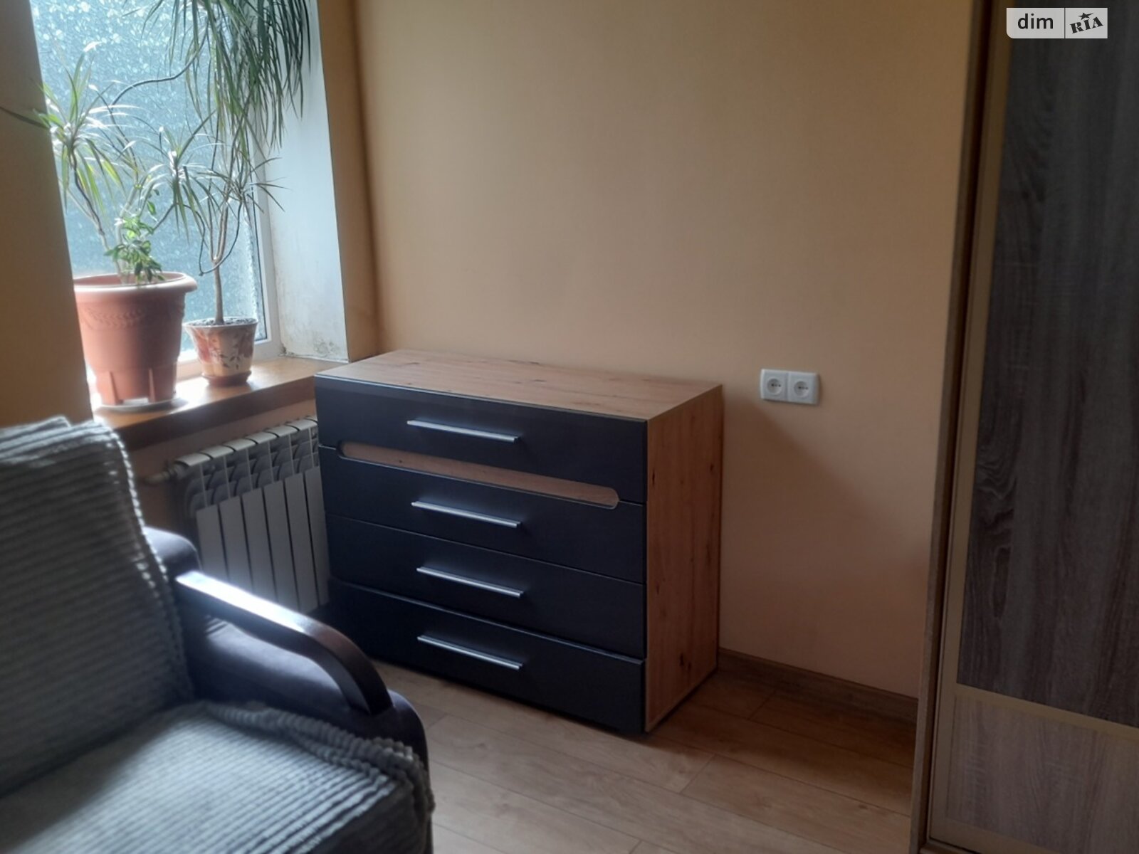 одноповерхова частина будинку, 42 кв. м, шлакобетон. Здається помісячно в Житомирі, в районі Музична фабрика фото 1 однопроверхова частина будинку, 42 кв. м, шлакобетон. Здається помісячно в Житомирі, в районі Музична фабрика фото 1